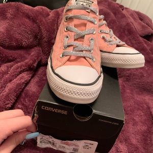 Pink converse